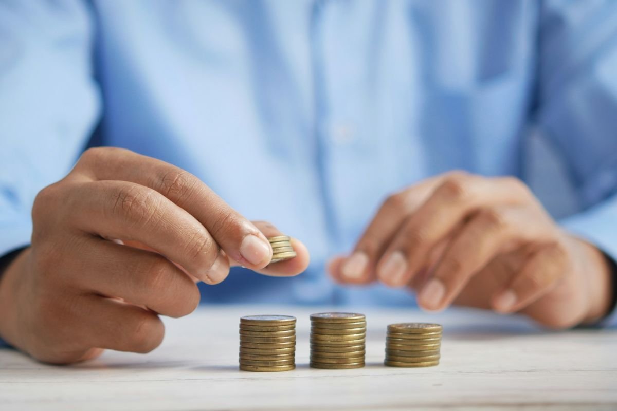 Stop Choosing: Why Your Investment Plan Should Include Life Insurance